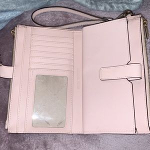 women’s michael kors wallet